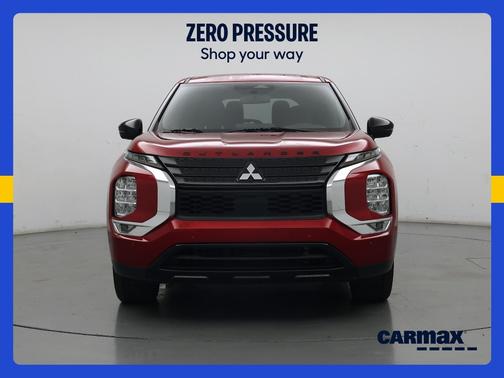 Red 2024 Mitsubishi Outlander SE