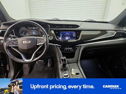 Black 2021 Cadillac XT6 Sport