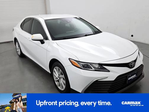 White 2022 Toyota Camry LE