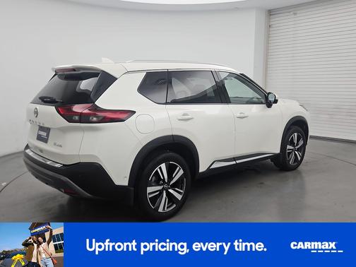 White 2023 Nissan Rogue SL