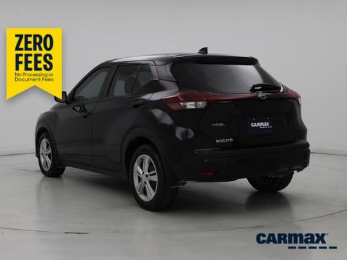 Black 2022 Nissan Kicks S