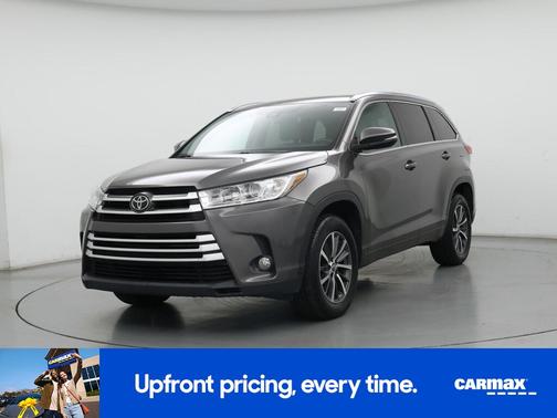 Gray 2017 Toyota Highlander XLE