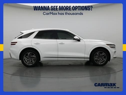White 2023 Genesis GV70