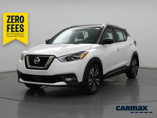 White 2020 Nissan Kicks SR