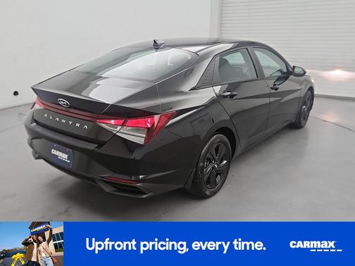 Black 2023 Hyundai ELANTRA SEL