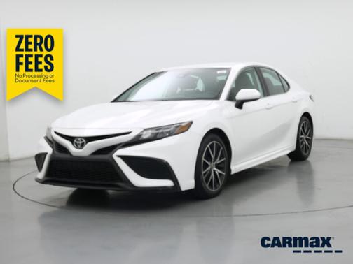 White 2021 Toyota Camry SE