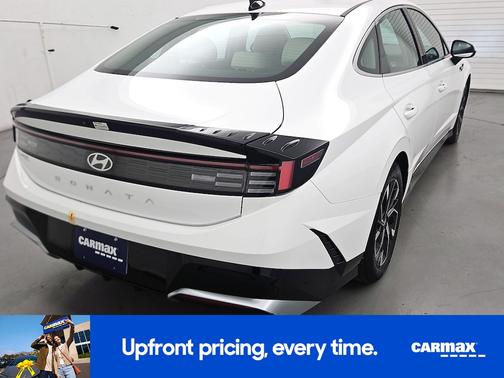 White 2025 Hyundai SONATA SE