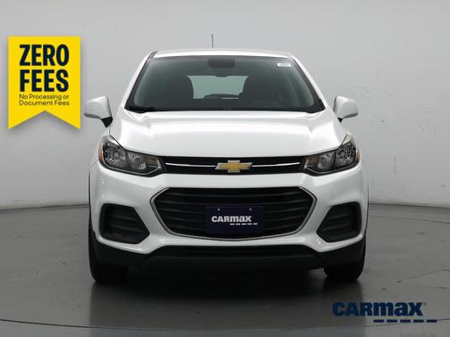 White 2018 Chevrolet Trax LS