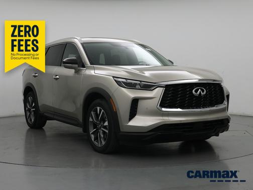 Silver 2023 INFINITI QX60 Luxe