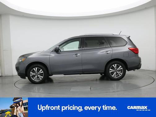 Gray 2018 Nissan Pathfinder SV