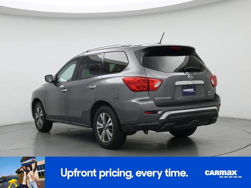 Gray 2018 Nissan Pathfinder SV