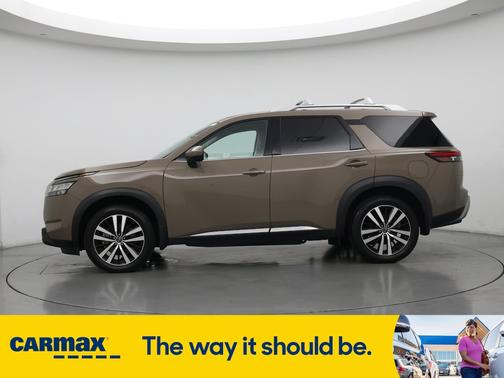 2024 Nissan Pathfinder Platinum