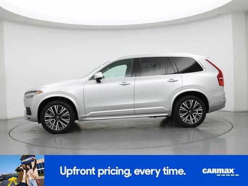 2022 Volvo XC90 T5 Momentum
