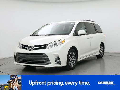 2019 Toyota Sienna XLE