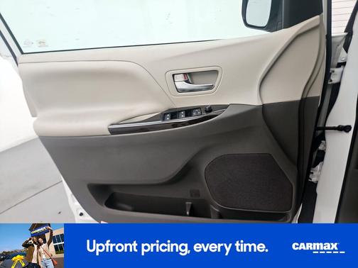 2019 Toyota Sienna XLE