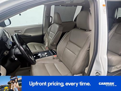 2019 Toyota Sienna XLE