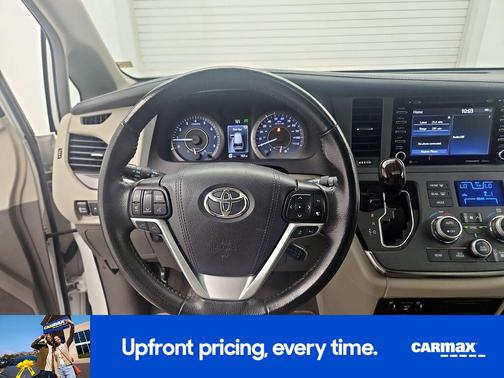 2019 Toyota Sienna XLE