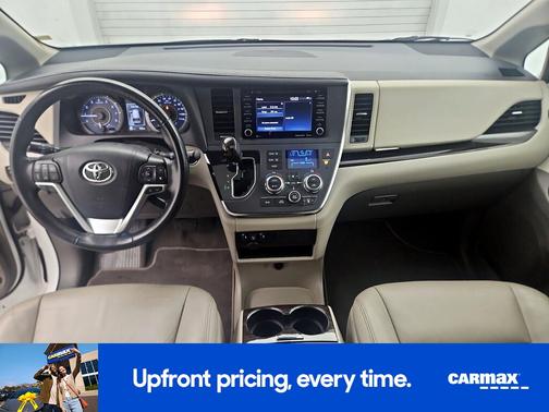 2019 Toyota Sienna XLE