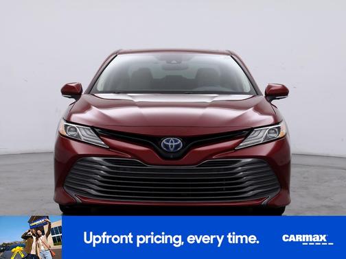 2020 Toyota Camry Hybrid XLE