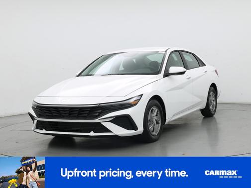 White 2026 Hyundai ELANTRA SE