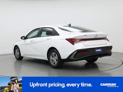 White 2026 Hyundai ELANTRA SE