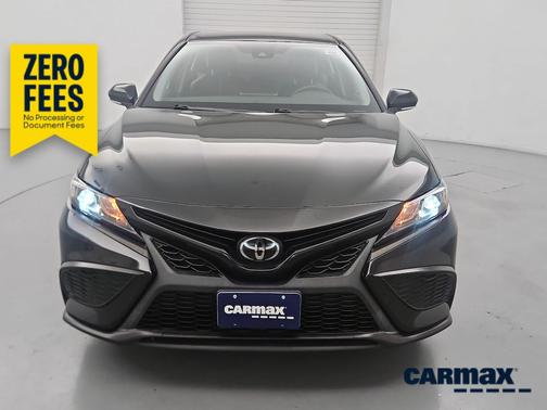 Black 2024 Toyota Camry SE