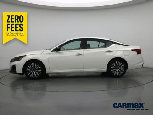 White 2025 Nissan Altima SV