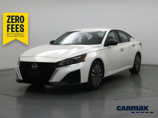 White 2025 Nissan Altima SV