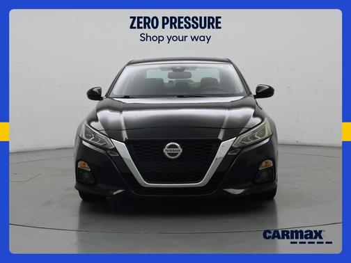 Black 2019 Nissan Altima SL