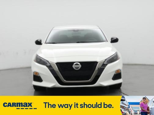 2022 Nissan Altima SR