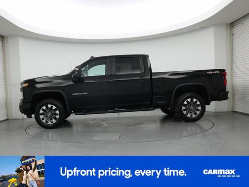 Black 2024 Chevrolet Silverado 2500 Custom