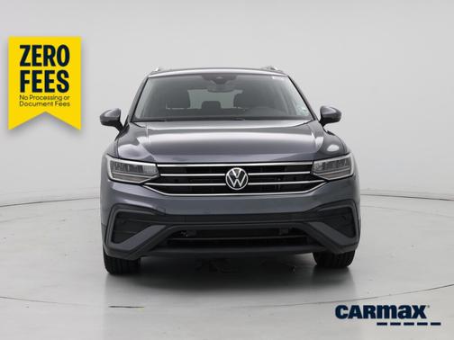 Gray 2023 Volkswagen Tiguan SE