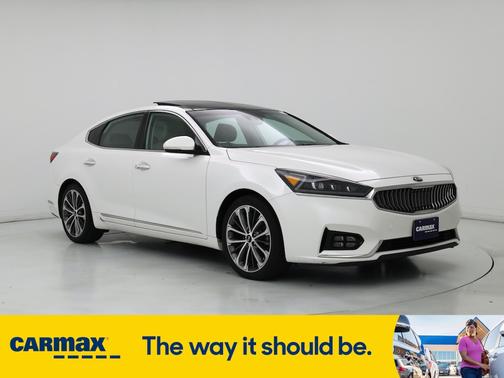 2017 Kia Cadenza Technology
