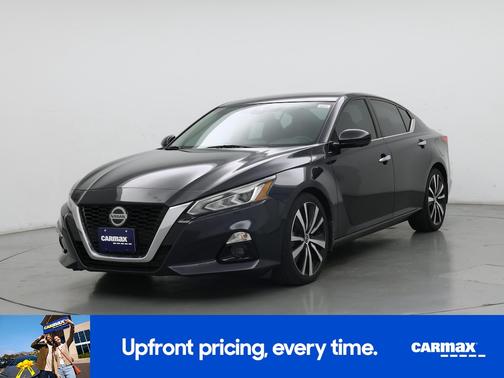 Black 2020 Nissan Altima Platinum
