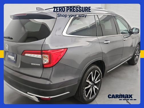 Gray 2022 Honda Pilot Touring