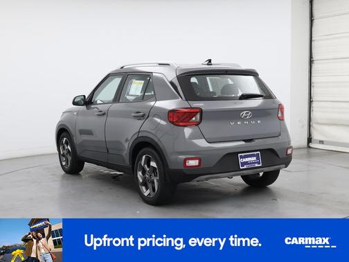 2022 Hyundai VENUE SEL