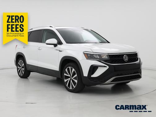 White 2022 Volkswagen Taos SE