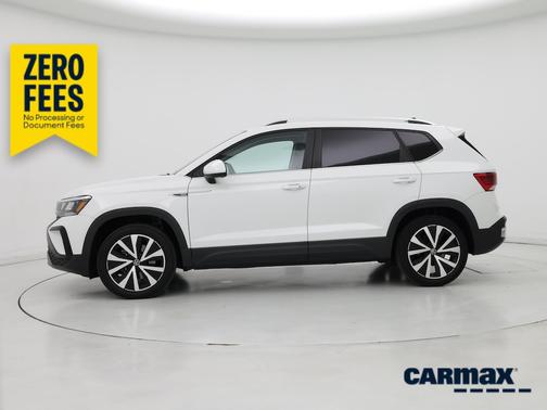 White 2022 Volkswagen Taos SE