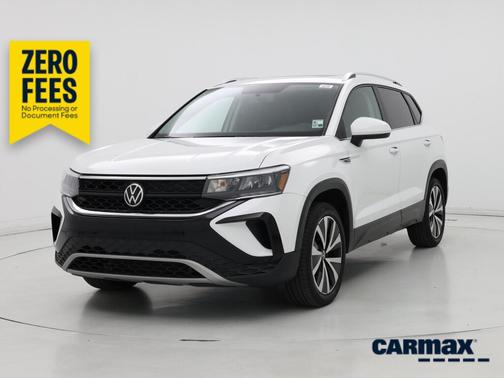 White 2022 Volkswagen Taos SE