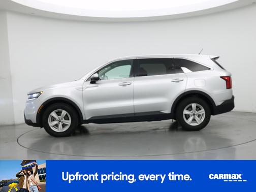 Silver 2022 Kia Sorento LX