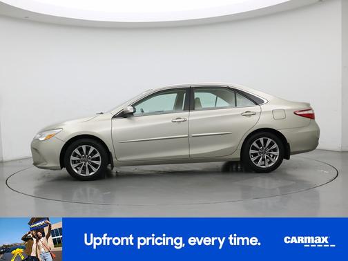 Tan 2017 Toyota Camry XLE
