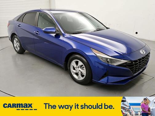 2022 Hyundai ELANTRA SE