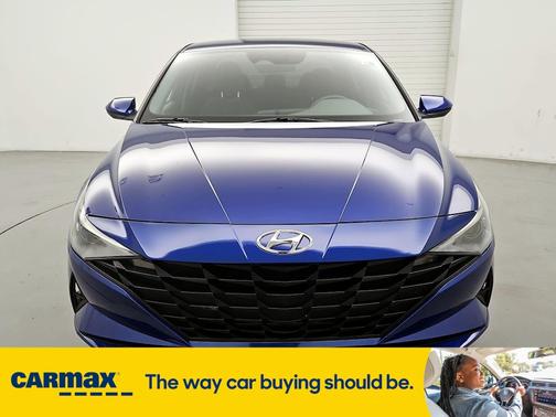 2022 Hyundai ELANTRA SE