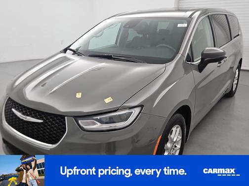 Gray 2023 Chrysler Pacifica Touring L