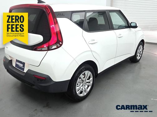 White 2021 Kia Soul LX