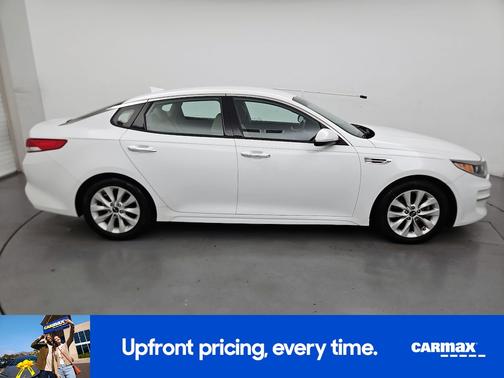 White 2016 Kia Optima EX