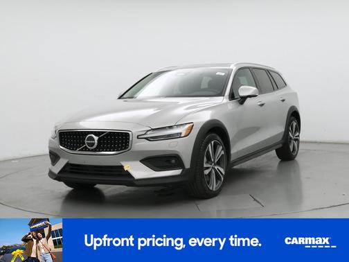 2025 Volvo V60 Cross Country B5 Plus