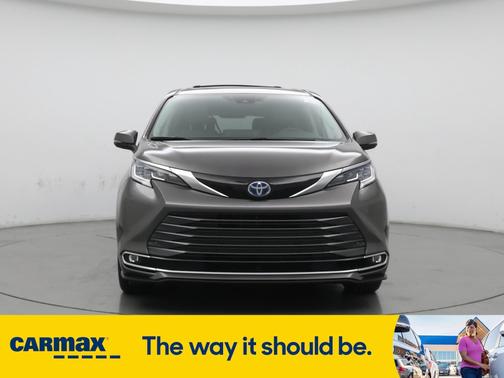2024 Toyota Sienna Limited