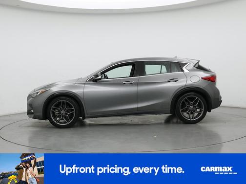 2017 INFINITI QX30 Sport