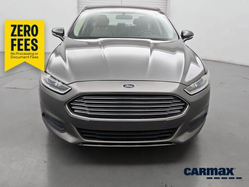 Gray 2014 Ford Fusion SE